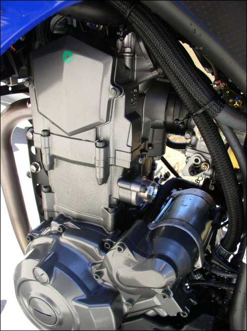 XT660X Supermotard 2005 Engine rhs.jpg